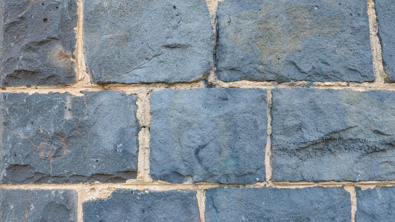 close up of bluestone