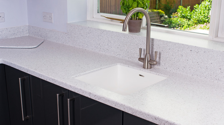 Kitchen countertop with sink