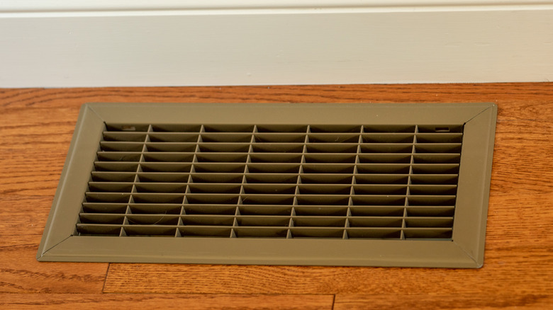 Air vent in floor