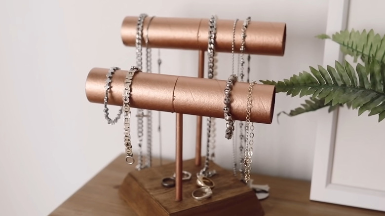 DIY jewelry stand