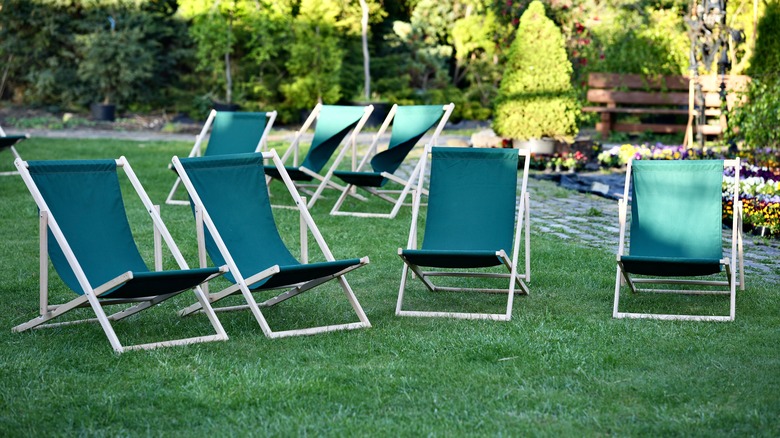 folding lawn chairs