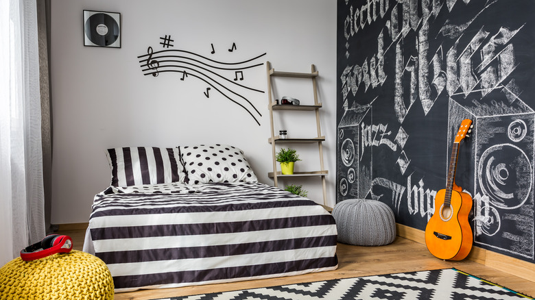 music themed teen room