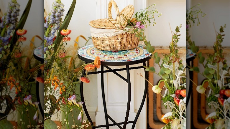 mosaic plant stand with basket