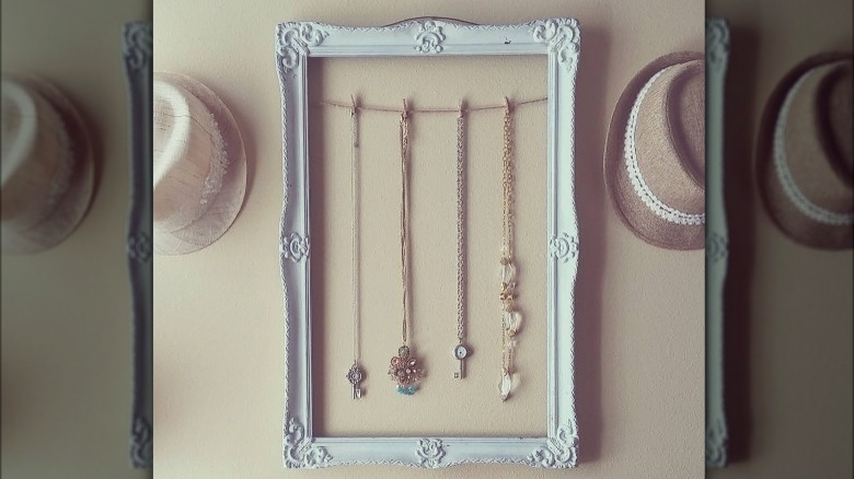 Picture frame necklace holder