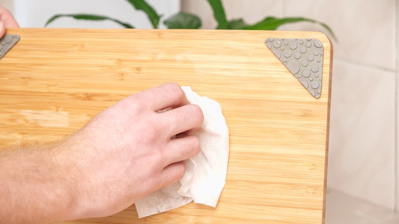 Cleaning a cutting board