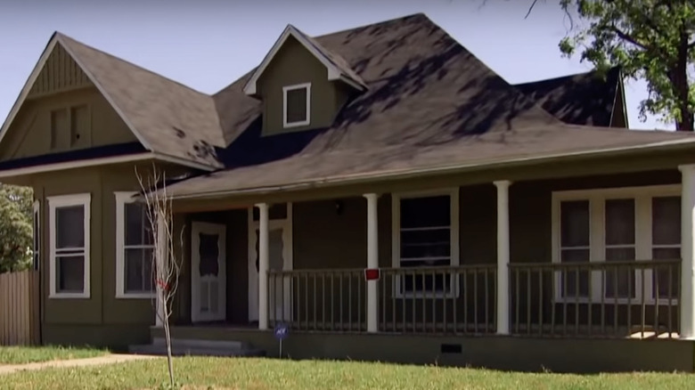 front porch with columns 