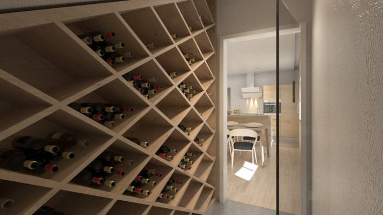 diagonal wine storage