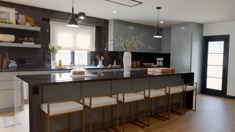 Jonathan Scott's modern kitchen