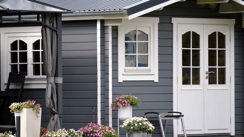 dark gray and white shed