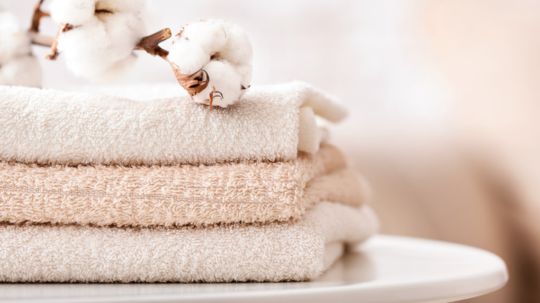 Bath towel colors to avoid – experts agree on these 5 shades