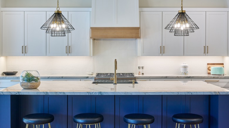 rich blue kitchen cabinets 