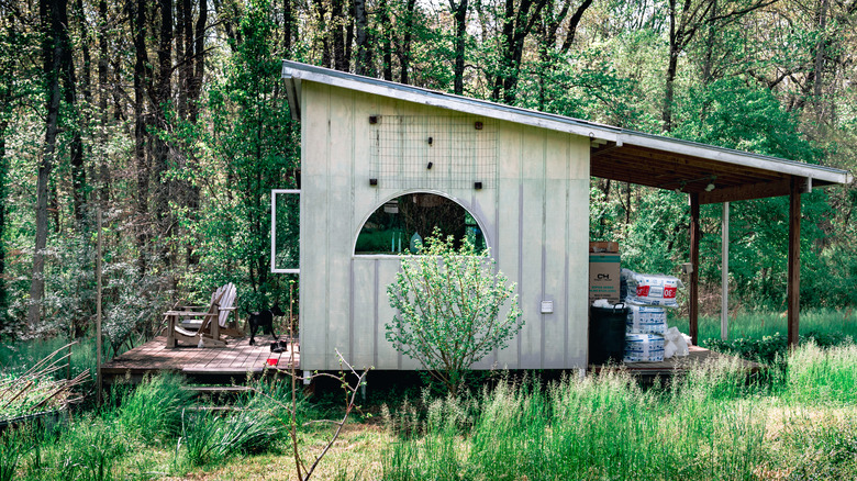 shed with slanted roof