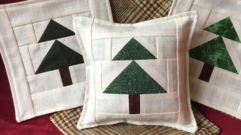 Balsam pillows with Christmas tree motifs on them