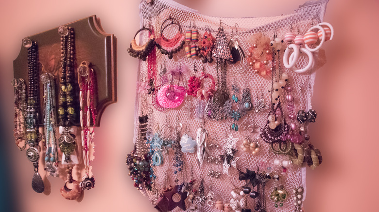 Large hanging jewelry storage