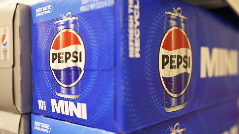 Pepsi mini soda box