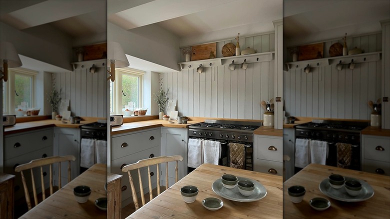 Hanging rack open kitchen shelving