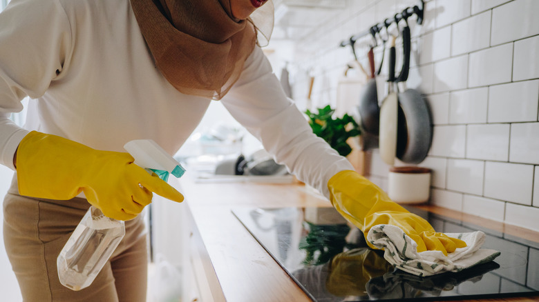 Should You Clean Your Cleaning Tools?