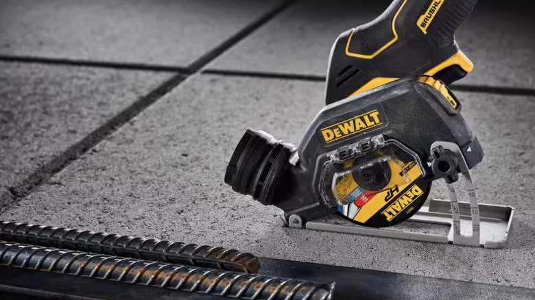 DEWALT Cut-Off Tool