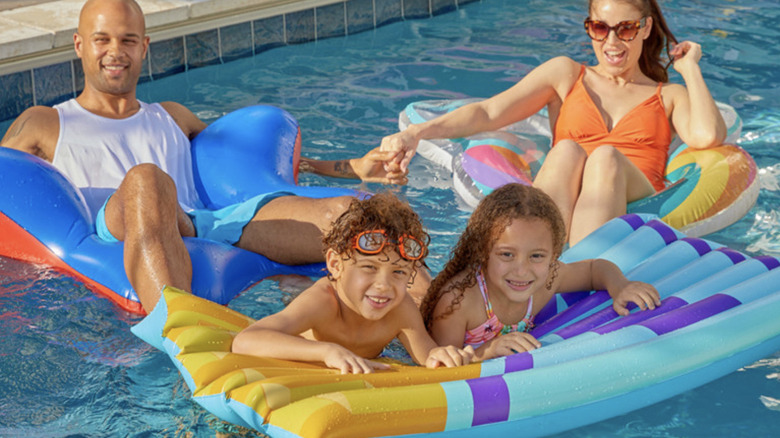 People on pOpshelf pool floats