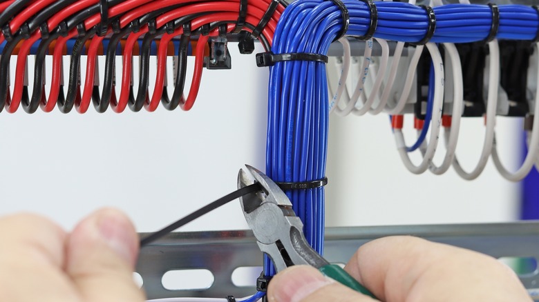 Cable ties organizing wires