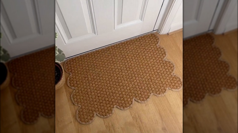 DIY scallop doormat