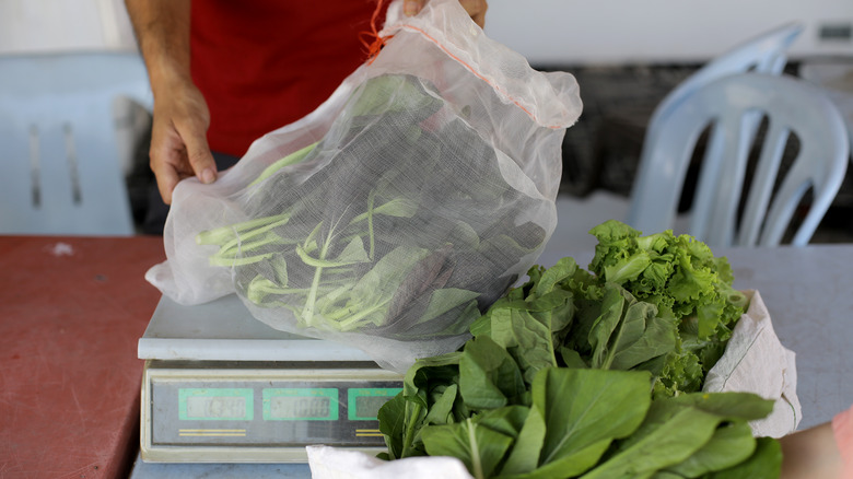 Storing greens in mesh bag