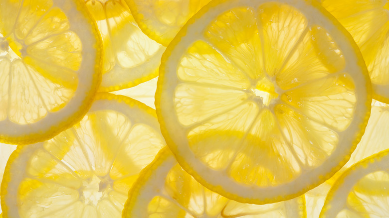 lemon slices