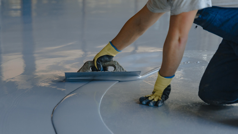 Spreading epoxy