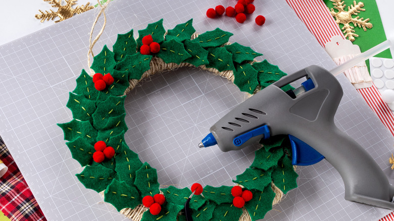 Festive wreath with pom-poms