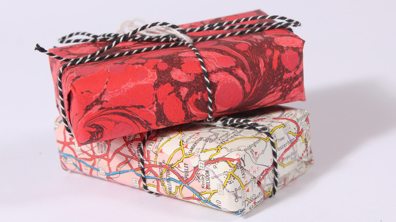 Present wrapped in map