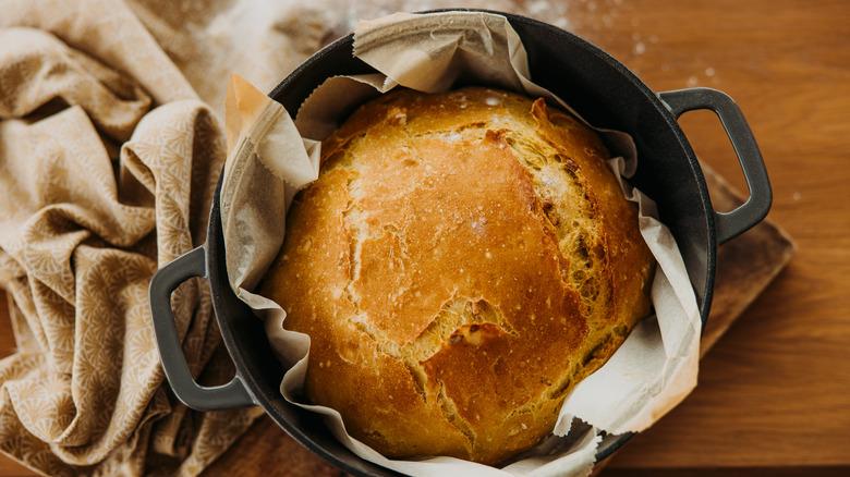 bread in dutch oven