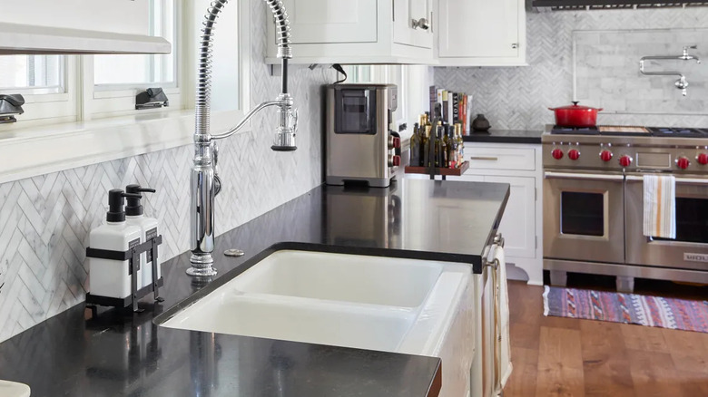 honed granite countertops in kitchen