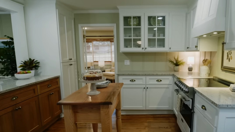 wood paneled backsplash 