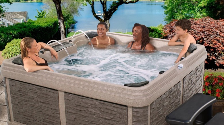 Evolution Spas Rockport 6-Person Spa