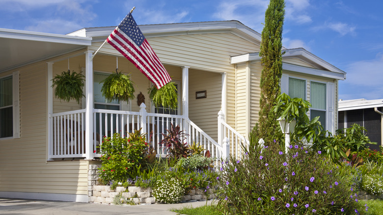 manufactured home with garden