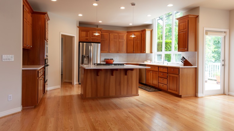 luxurious red oak hardwood floor