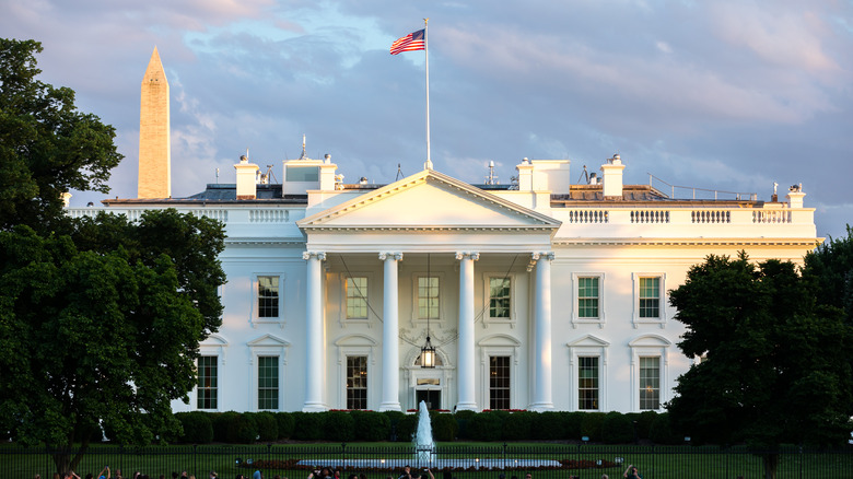the white house exterior