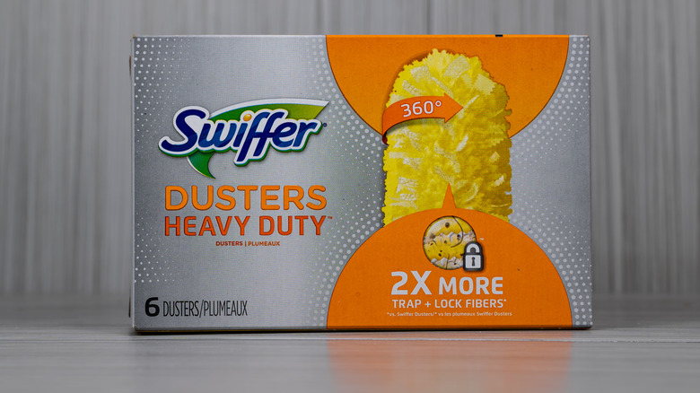 Swiffer dusters in box