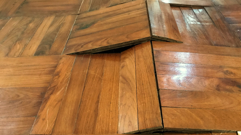 damaged laminate flooring