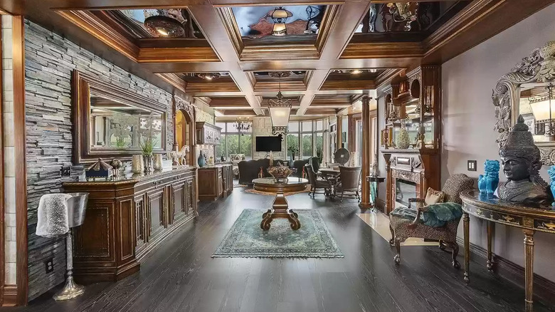 foyer of indiana mansion