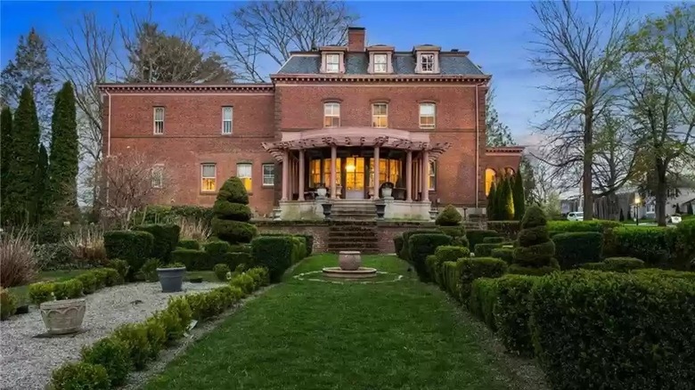 Oscar J. Rathbun Mansion backyard