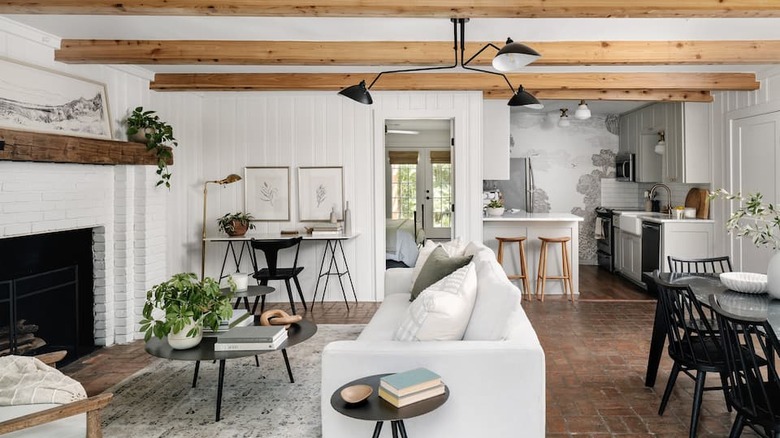 White living room and couch 