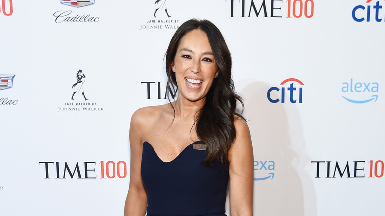 Joanna Gaines smiling at event