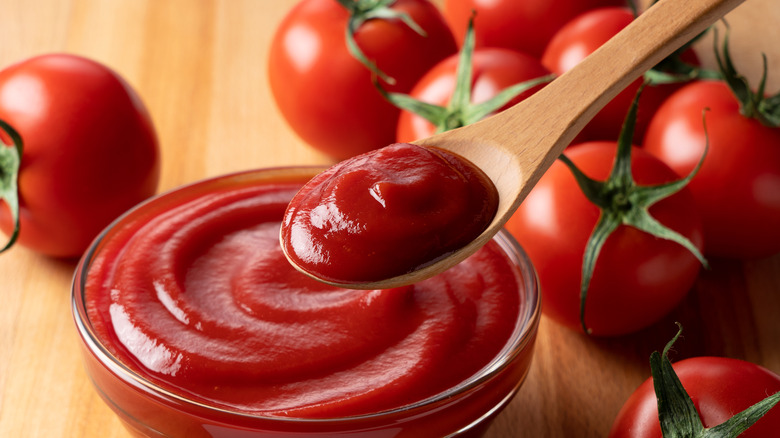 spoonful of ketchup