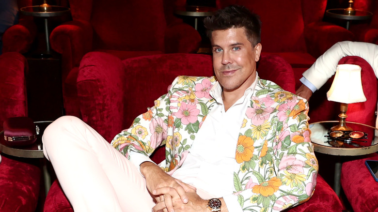 Fredrik Eklund sitting in a chair