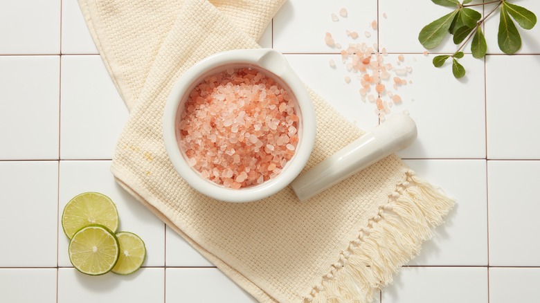 Bowl of coarse pink salt