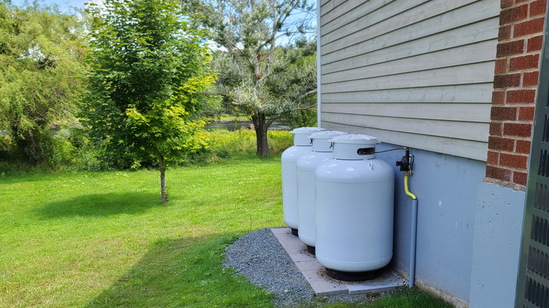 Garages Aren T A Safe Storage Option For Your Propane Tank And Here S Why   How To Properly Store A Propane Tank 1687245486 