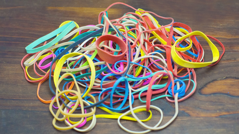 pile of rubber bands