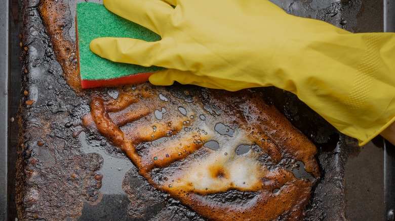 cleaning greasy baking sheet