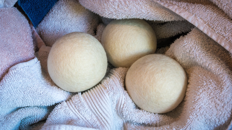 white felt balls in dryer